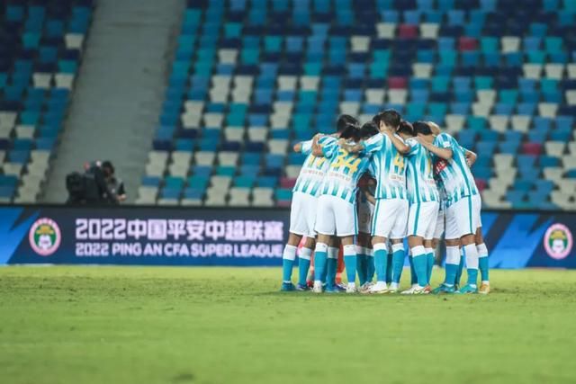 冬窗转会？贝尔温：不能排除任何可能性 但我在阿贾克斯很开心阿贾克斯边锋贝尔温接受媒体的采访，谈到了沙特俱乐部和西汉姆对他的兴趣，贝尔温表示自己不能排除冬窗离开阿贾克斯的可能性，但他在球队很开心。